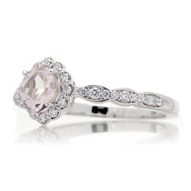 The Cushion Scallop Morganite (5x5 Losange)