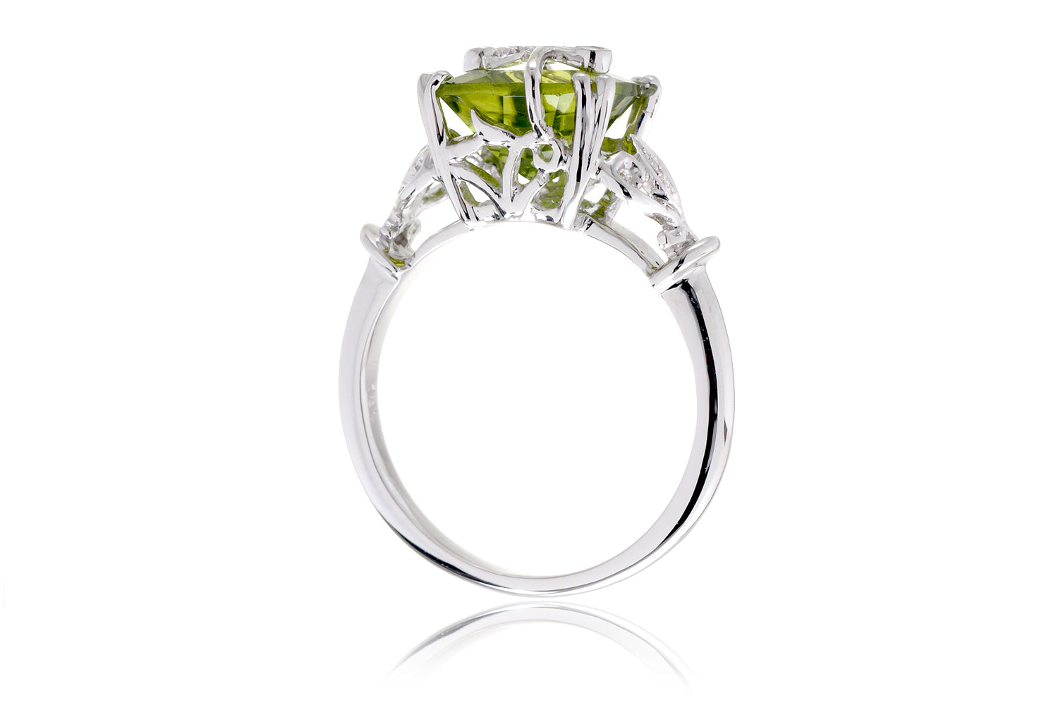 The Leaf And Vine Cushion Peridot