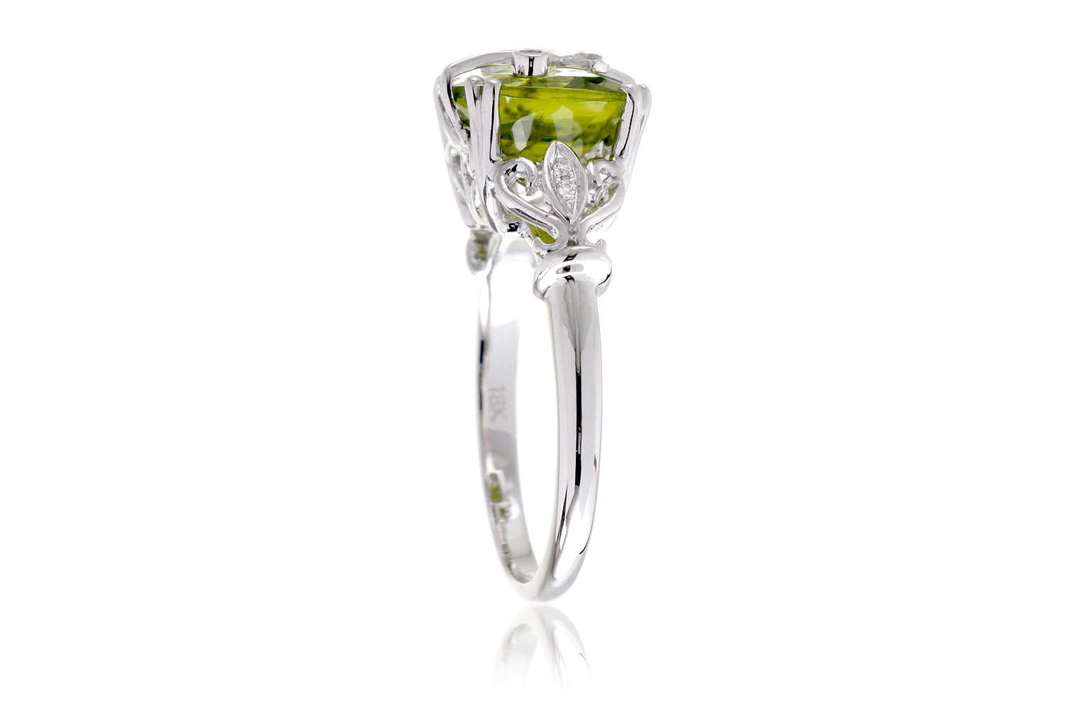 The Leaf And Vine Cushion Peridot