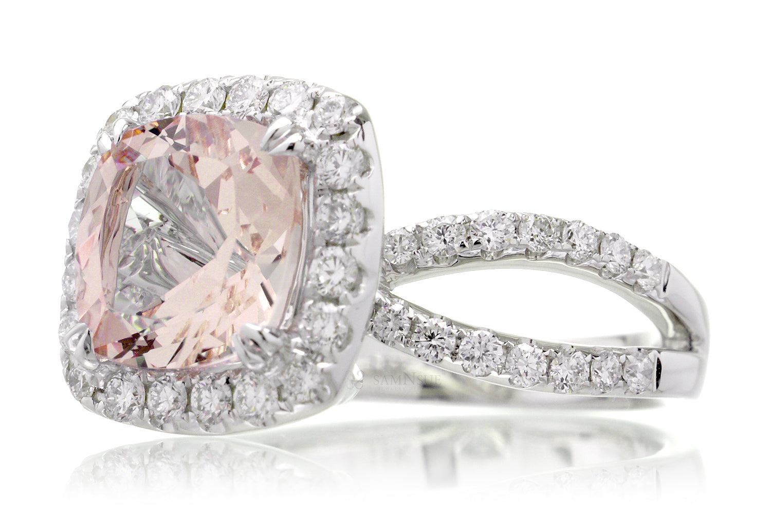 The Bonnie Cushion Morganite