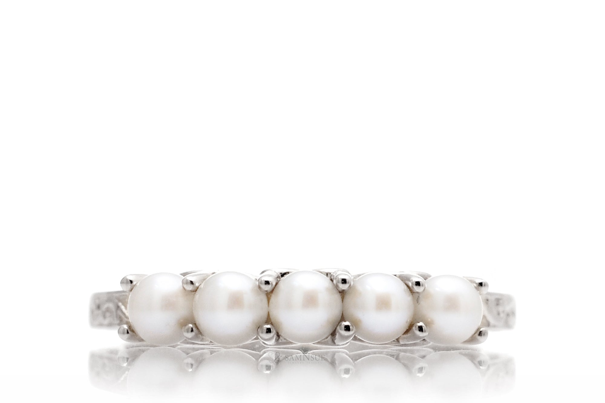 Five Pearl Scroll Band