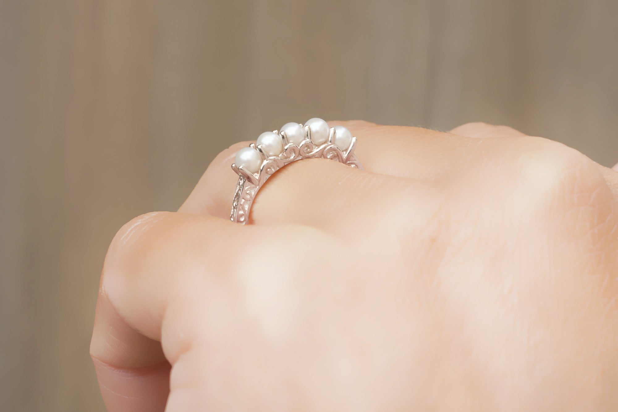 Five Pearl Scroll Band