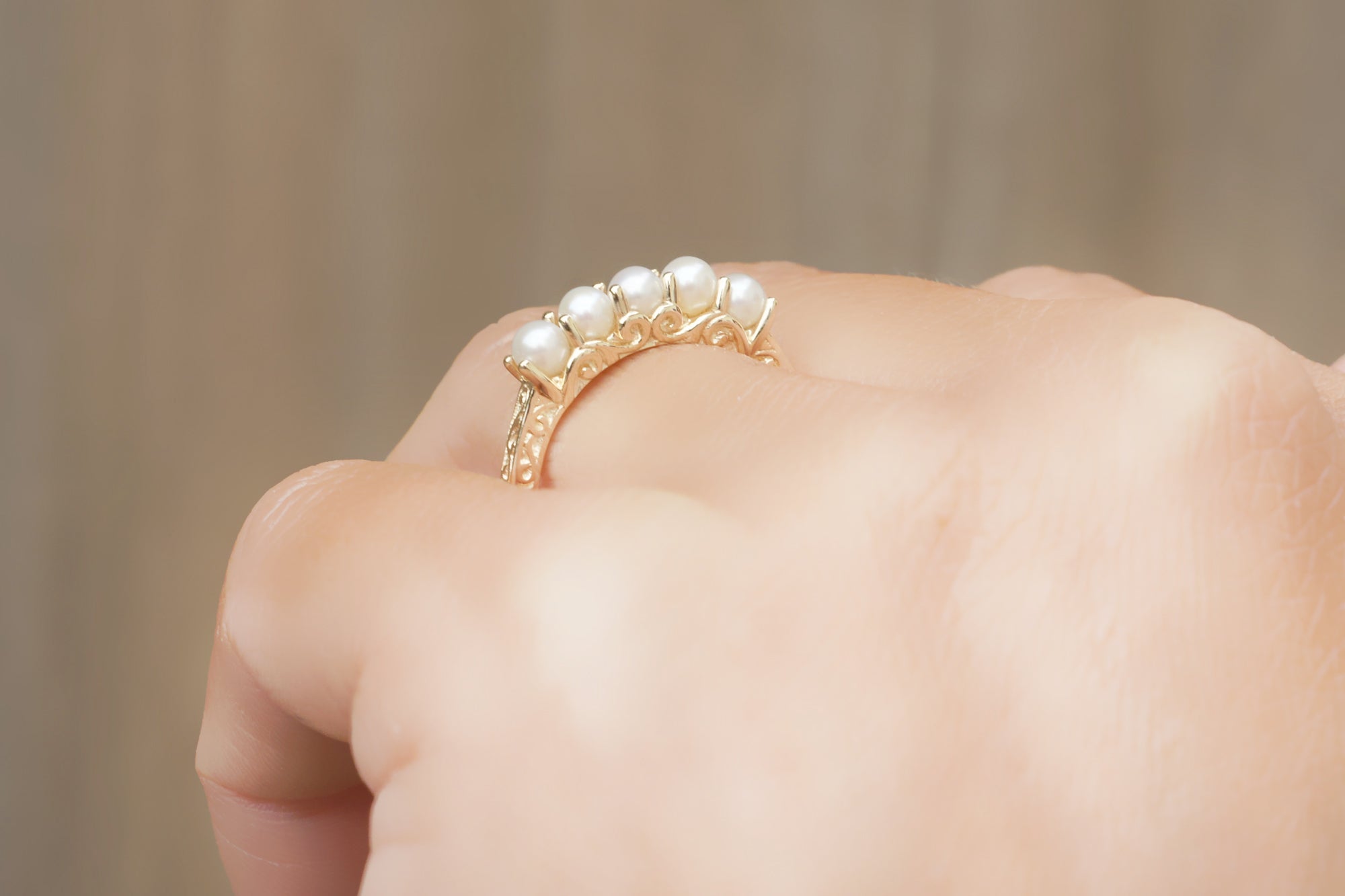 Five Pearl Scroll Band