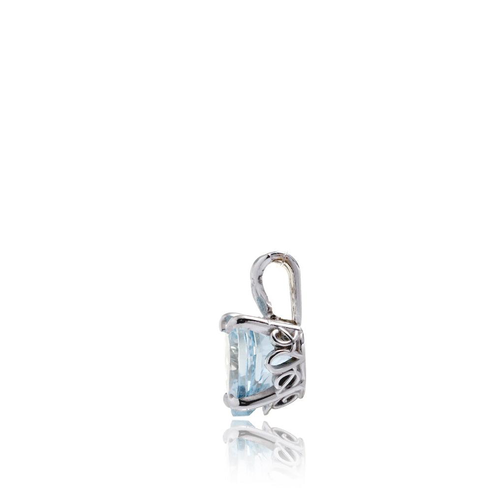 The Triple Loop Heart Aquamarine Pendant (8x8mm)
