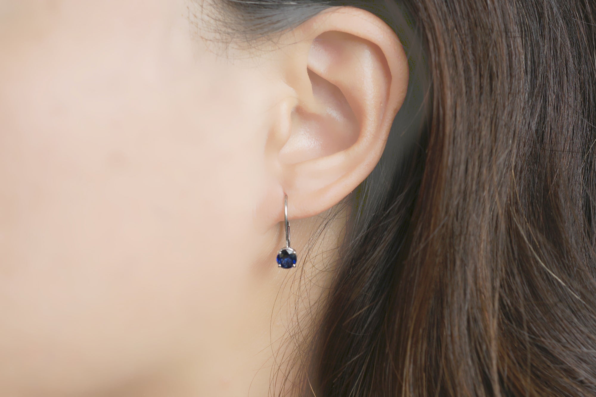 Sapphire Round Lever Back Earrings (5mm Ceylon)