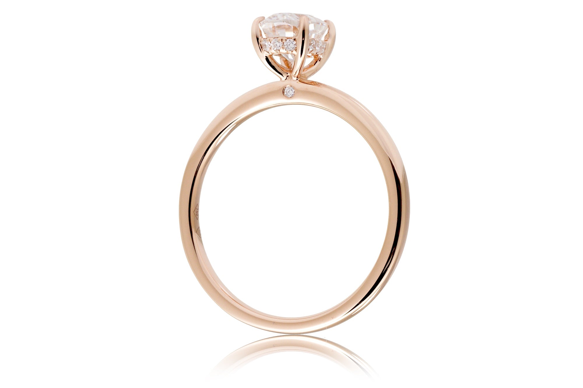 The Lucy Oval Diamond Ring (Lab-Grown)