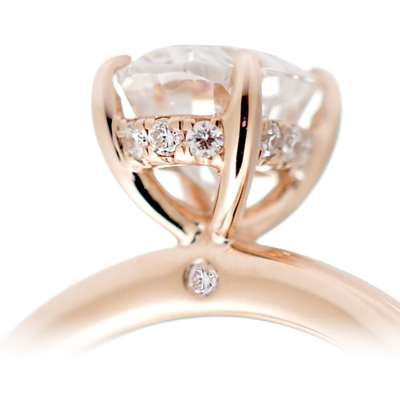 The Lucy Oval Diamond Ring (Lab-Grown)