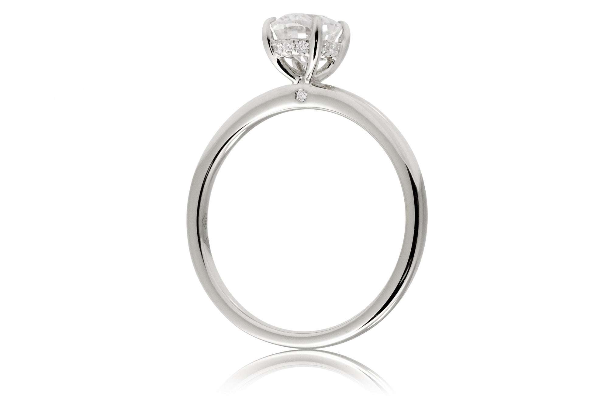The Lucy Oval Diamond Ring (Lab-Grown)