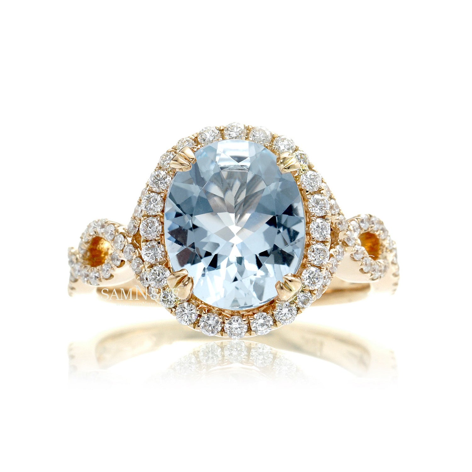 The Shelly Oval Aquamarine