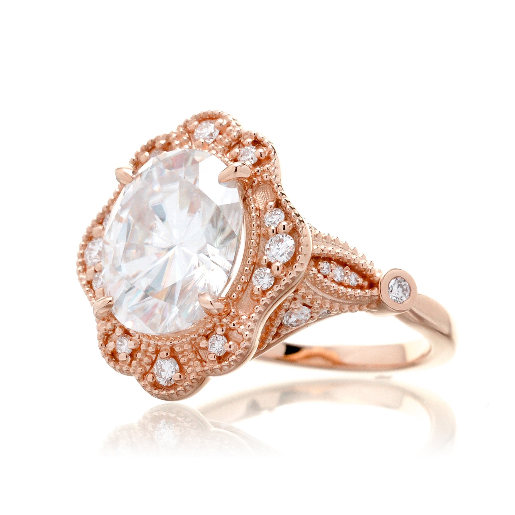 The Victoria Oval Cut Moissanite Ring
