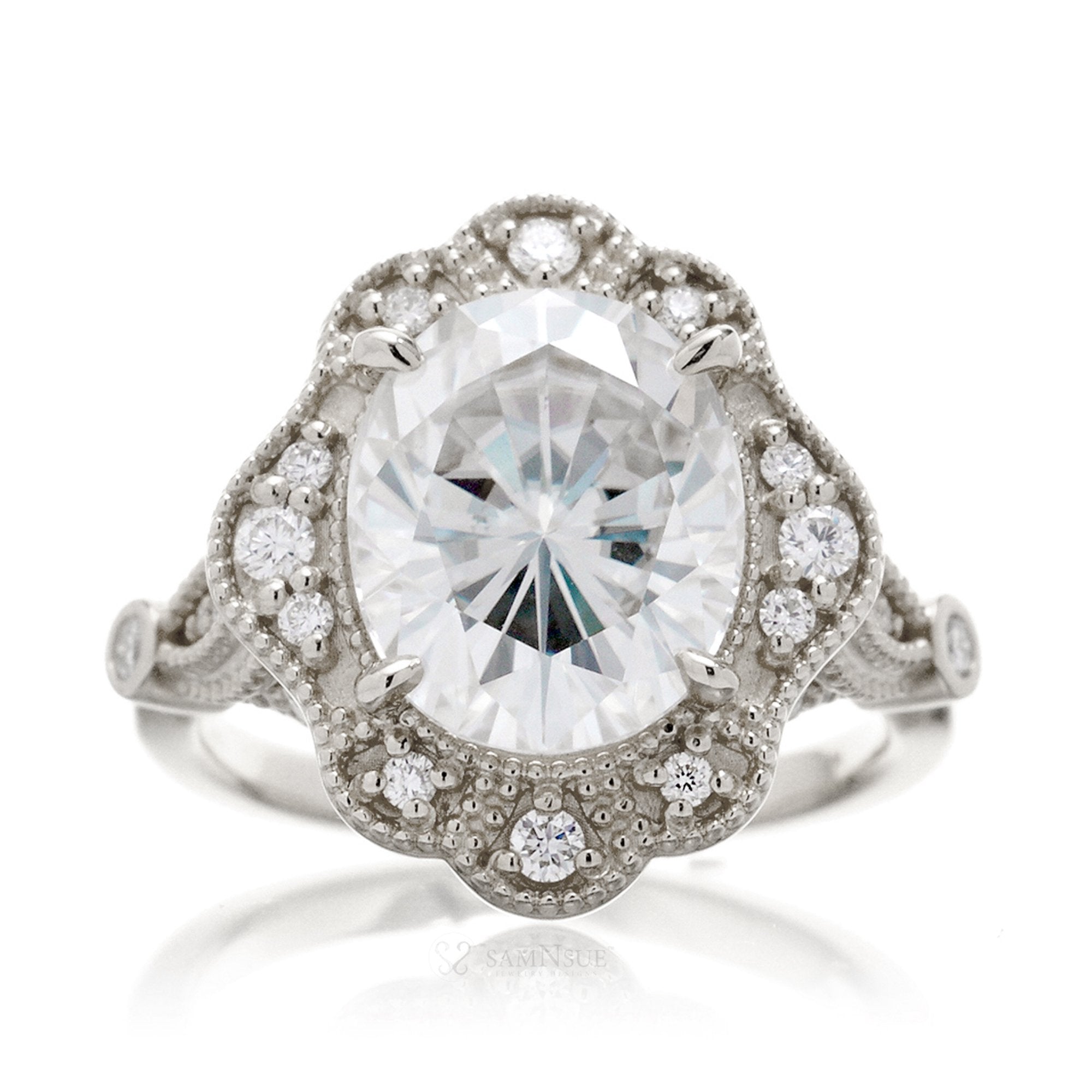 The Victoria Oval Cut Moissanite Ring