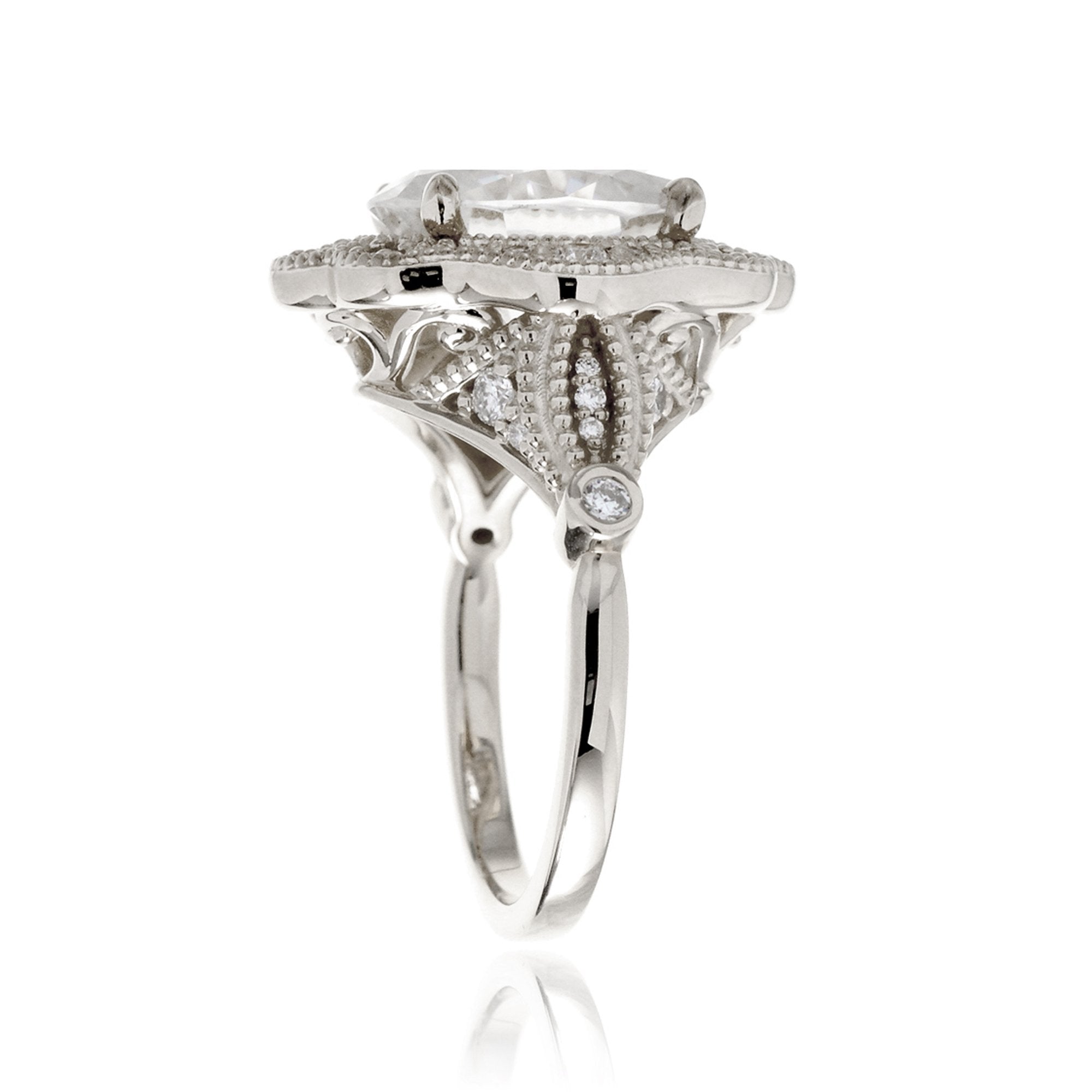 The Victoria Oval Cut Moissanite Ring