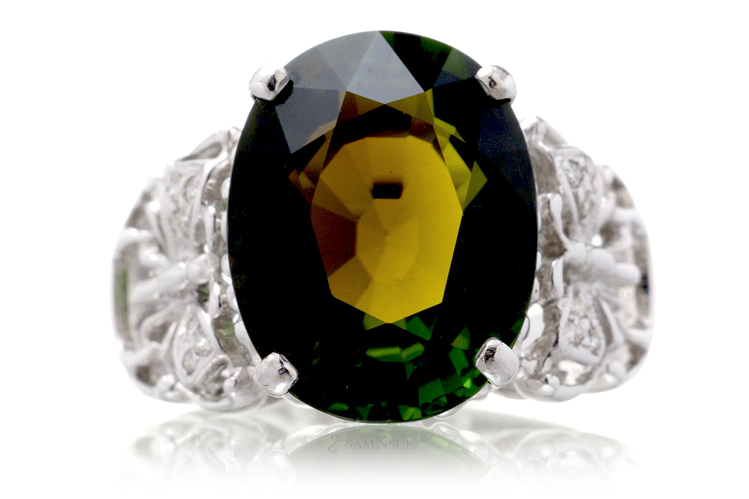 The Betsy Oval Green Tourmaline