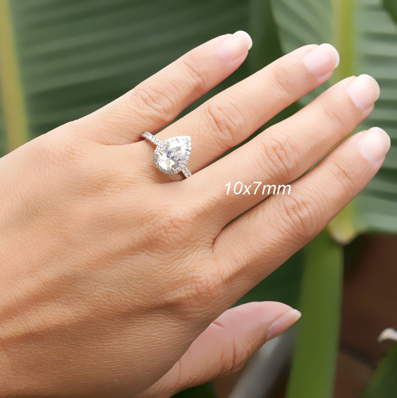 The Signature Pear Moissanite