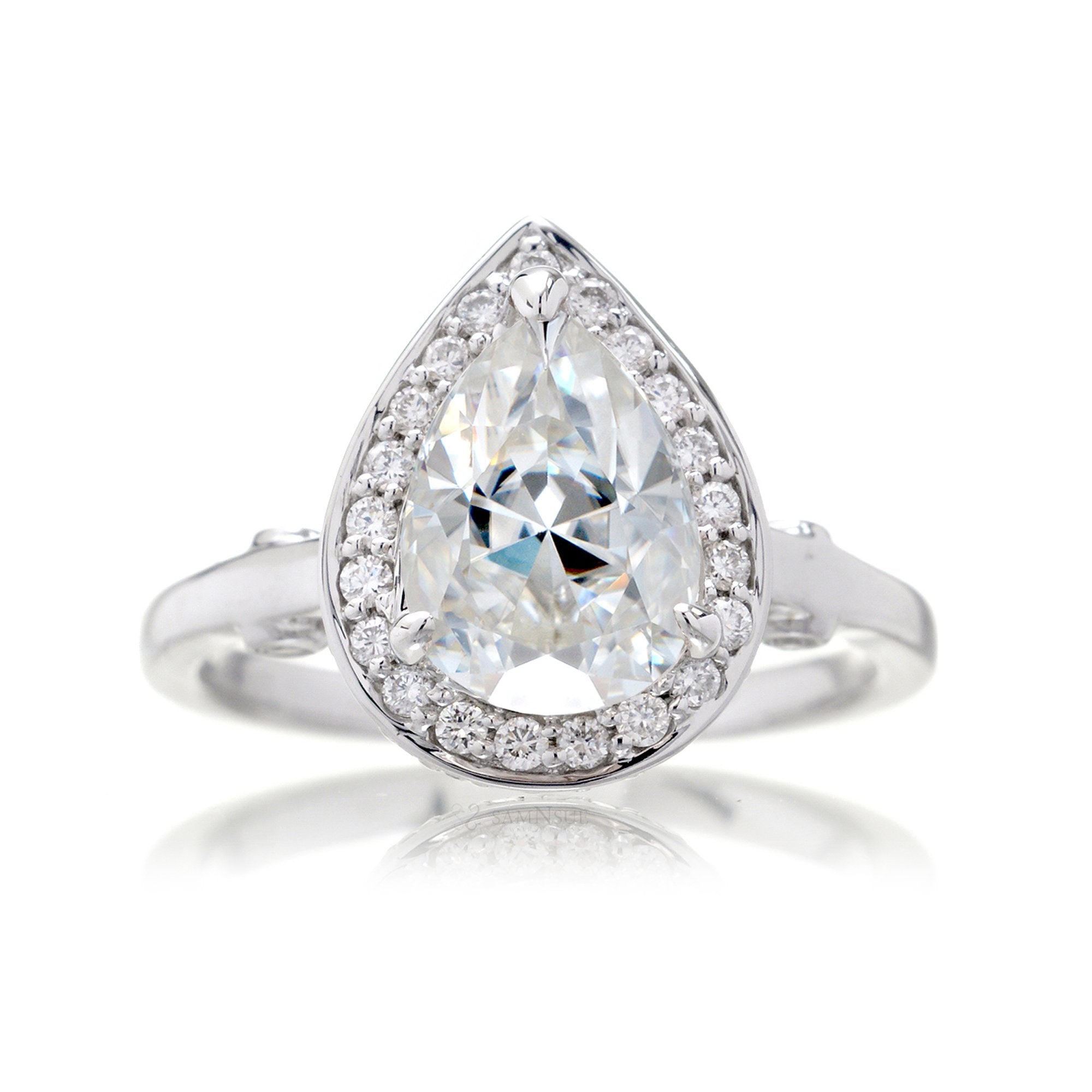 The Carla Pear Moissanite