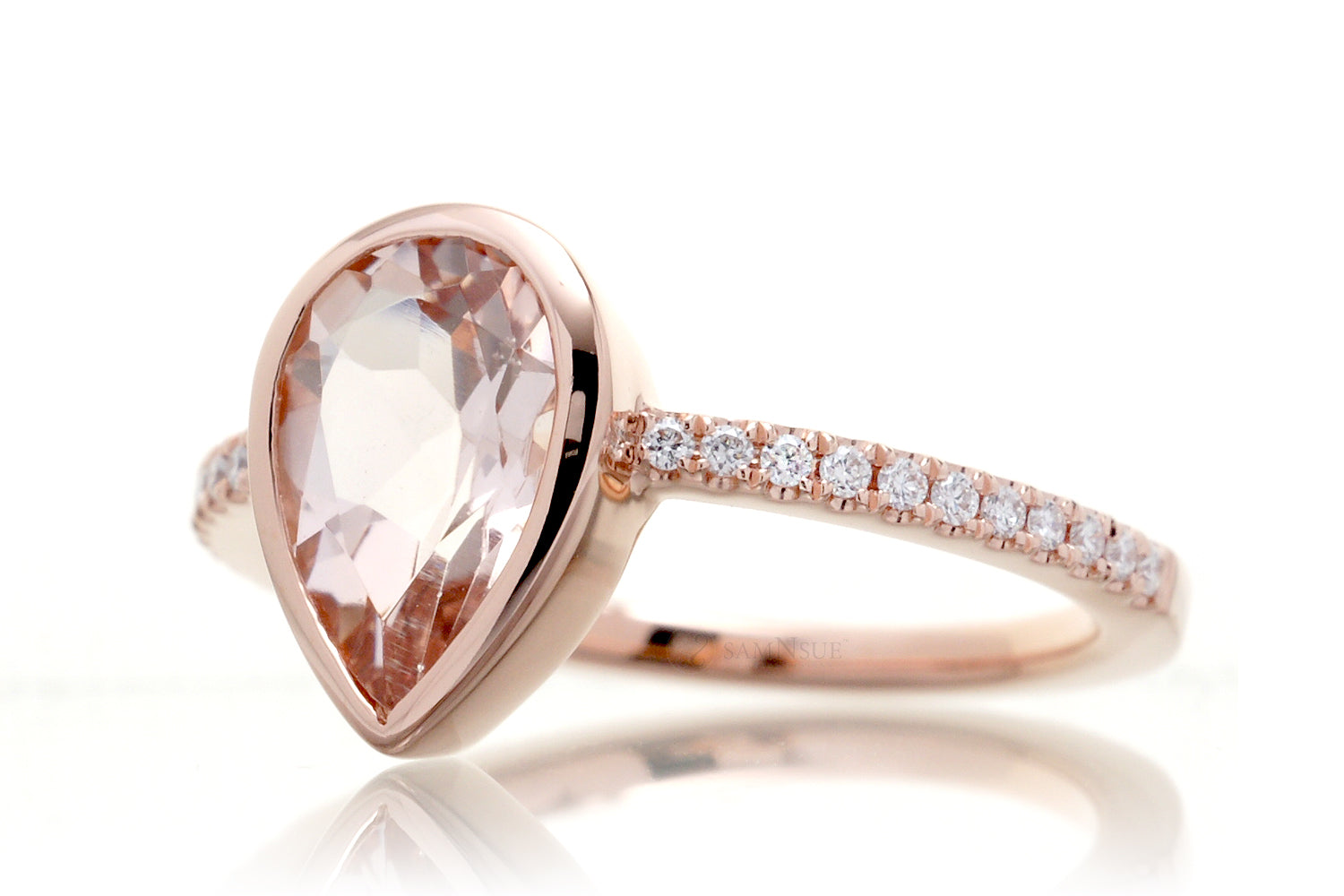 The Beverly Pear Morganite