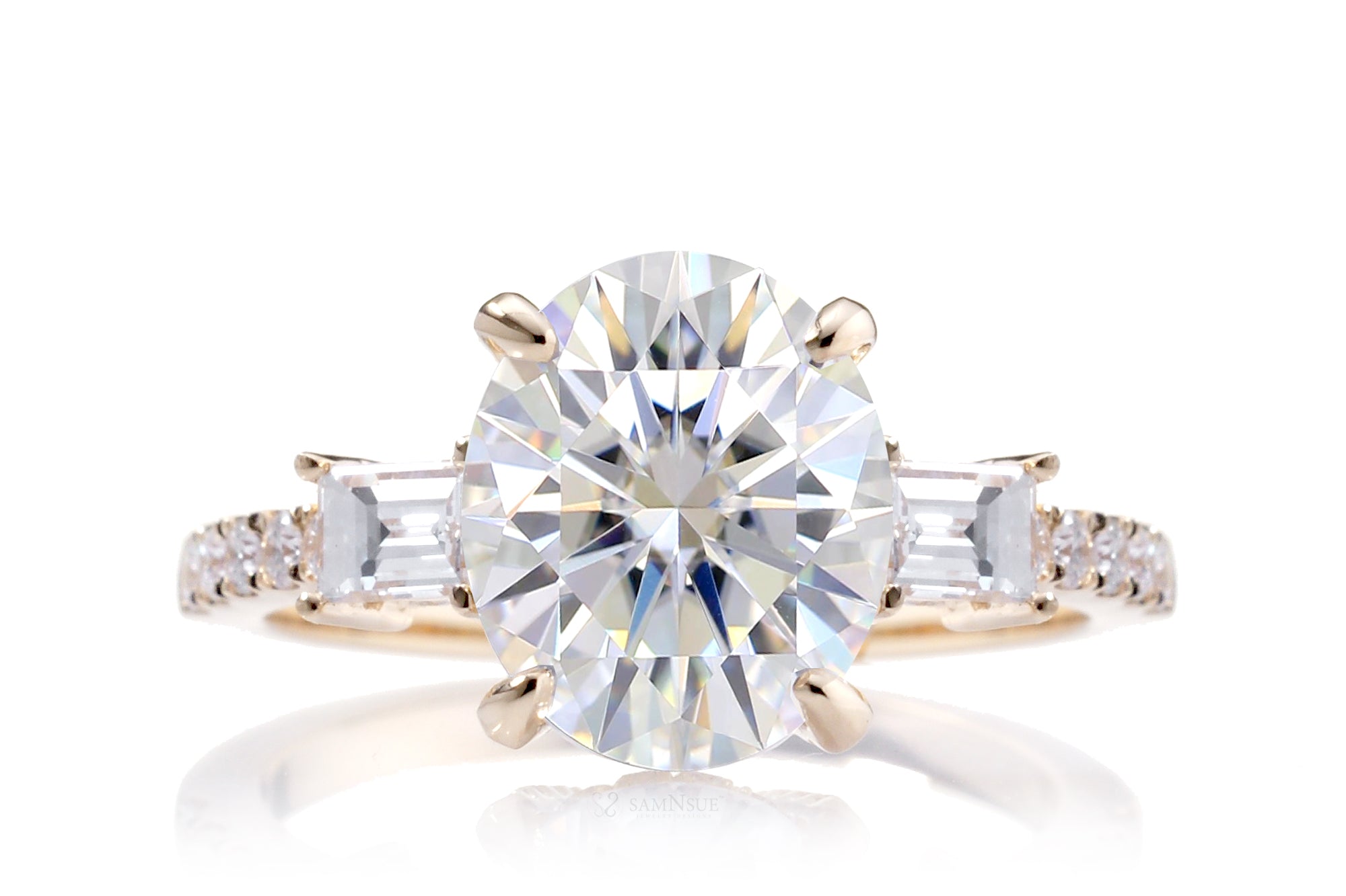 The Rey Oval Moissanite Ring