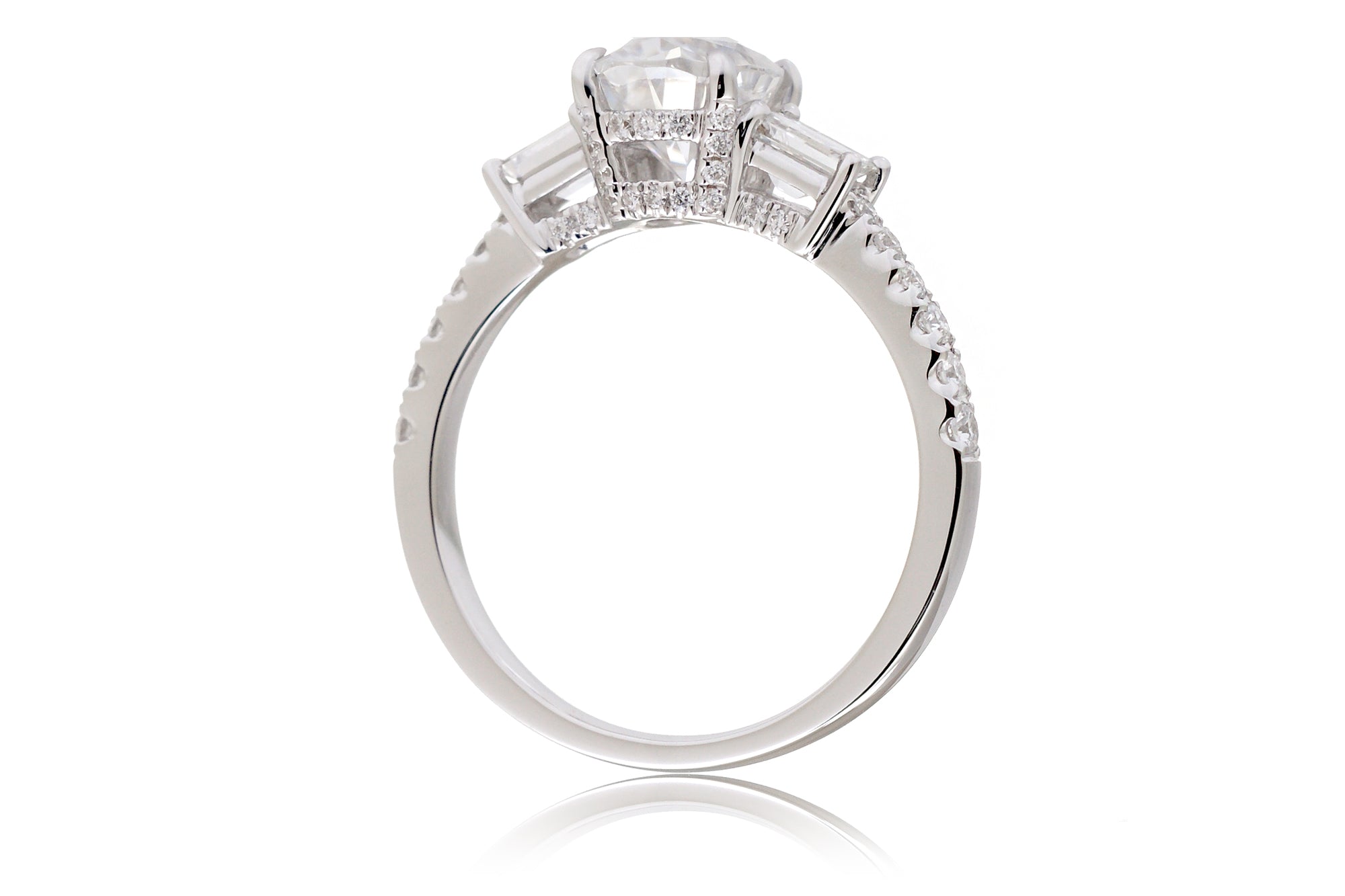 The Rey Round Moissanite Ring (Lab-Grown)