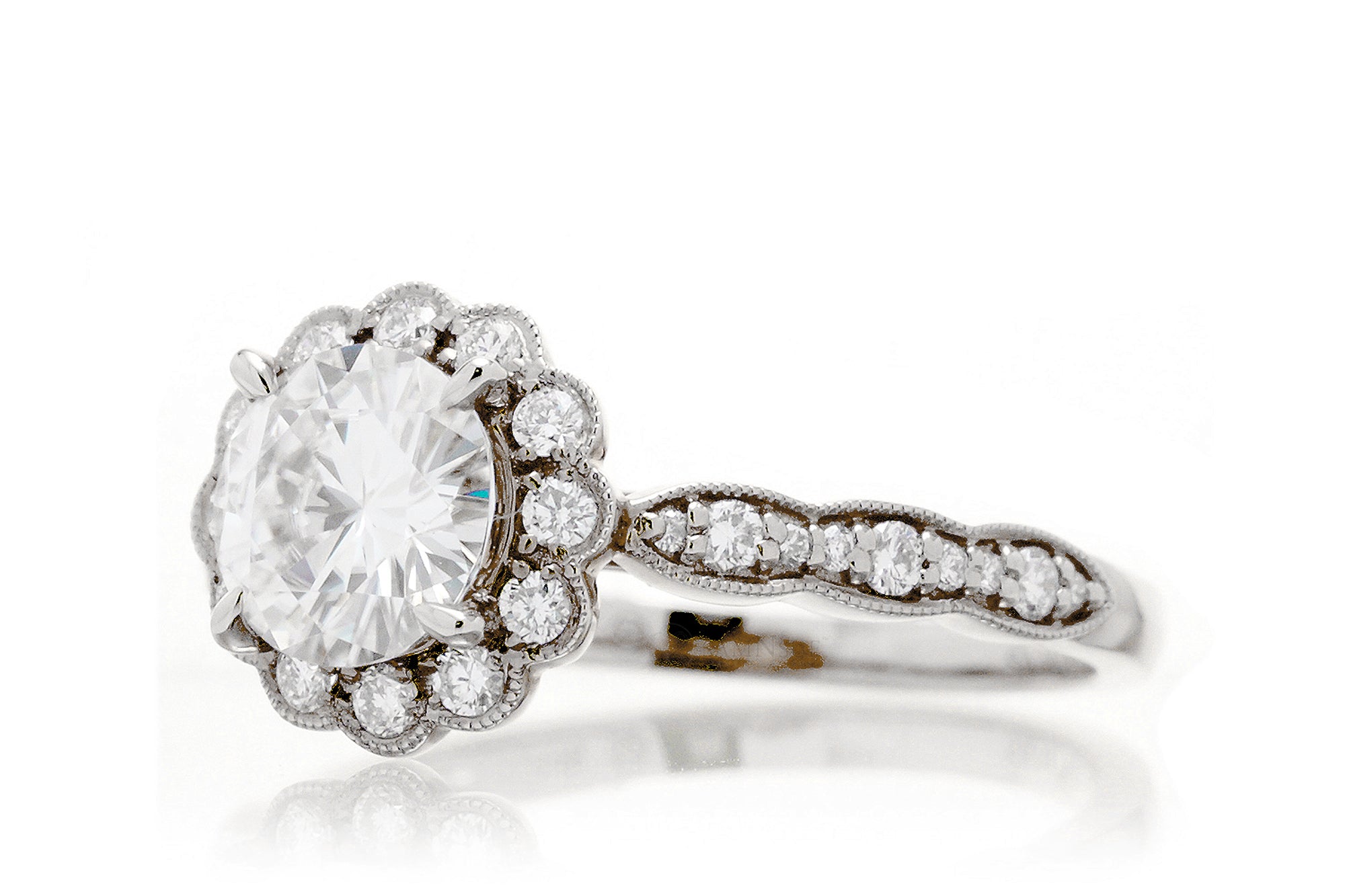 The Scallop Round Moissanite