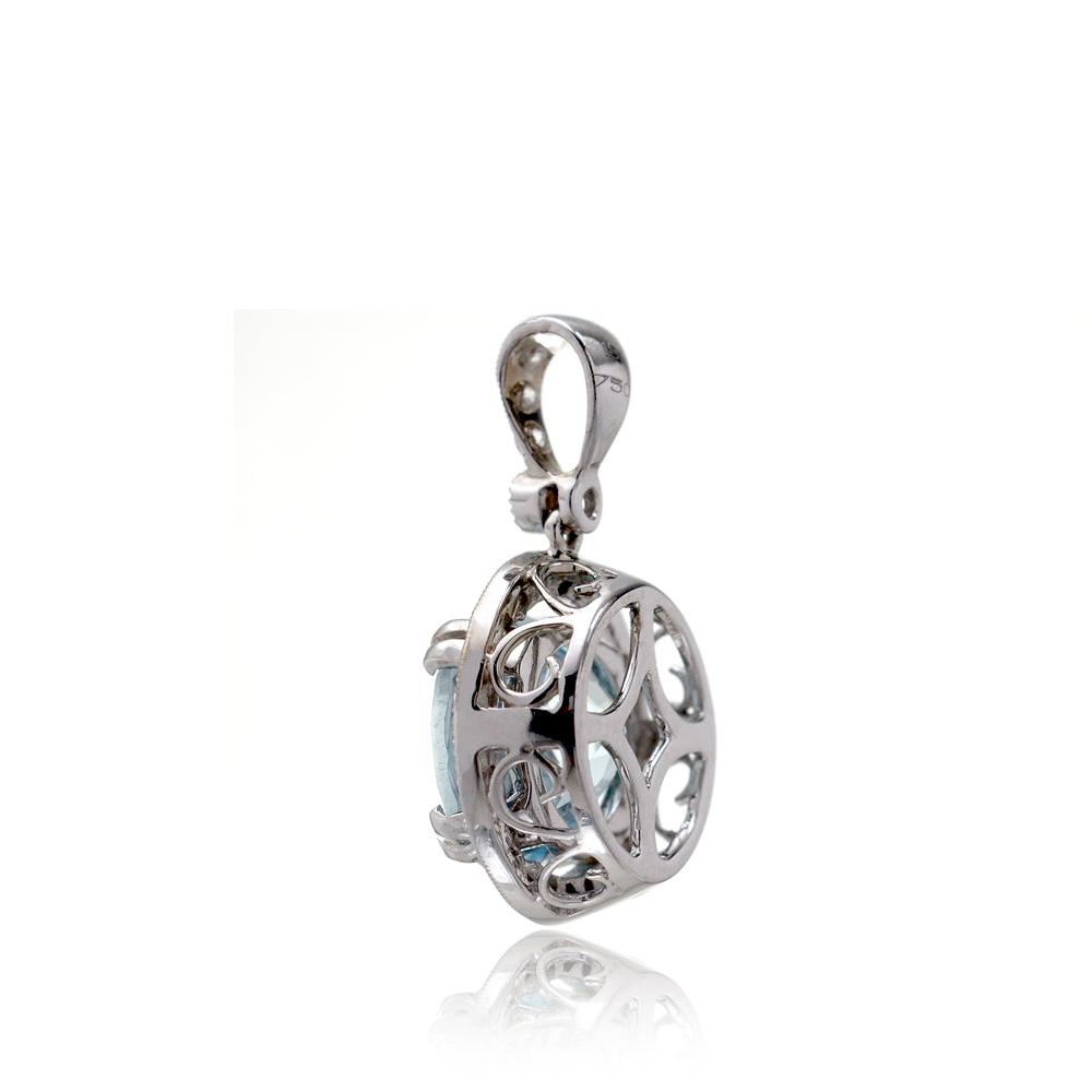The Shelly Round Aquamarine Pendant (8.8mm)