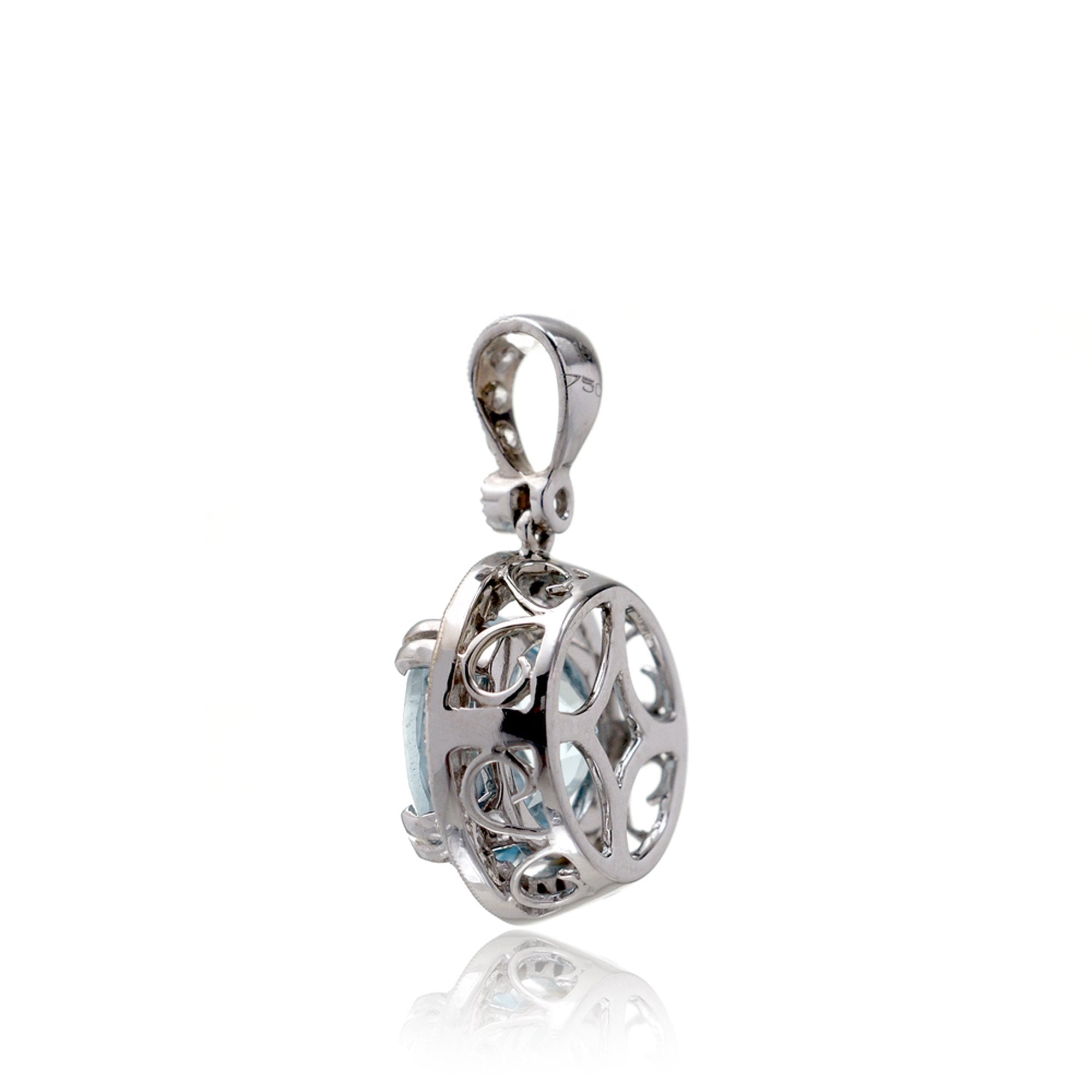 The Shelly Round Aquamarine Pendant (8.8mm)