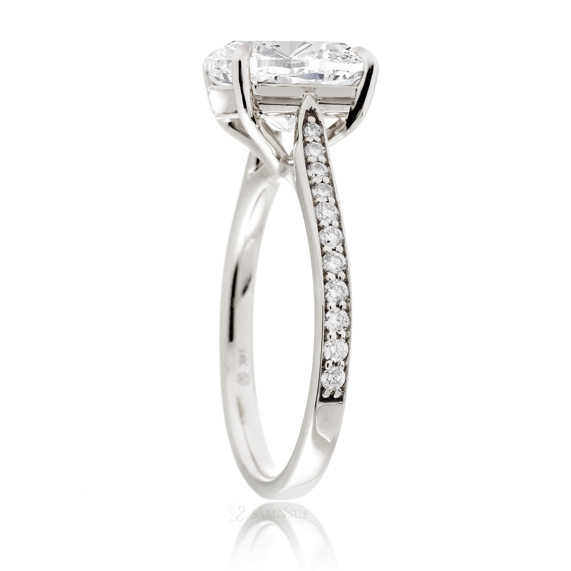 The Emily Round Diamond Ring (Lab-Grown)