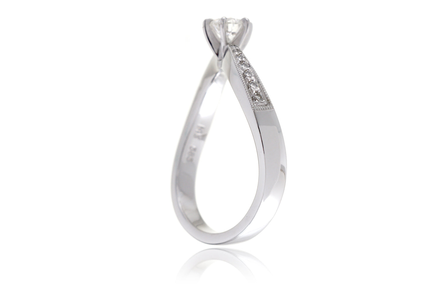 The Wave Round Diamond Ring (0.39 ct t.w.)