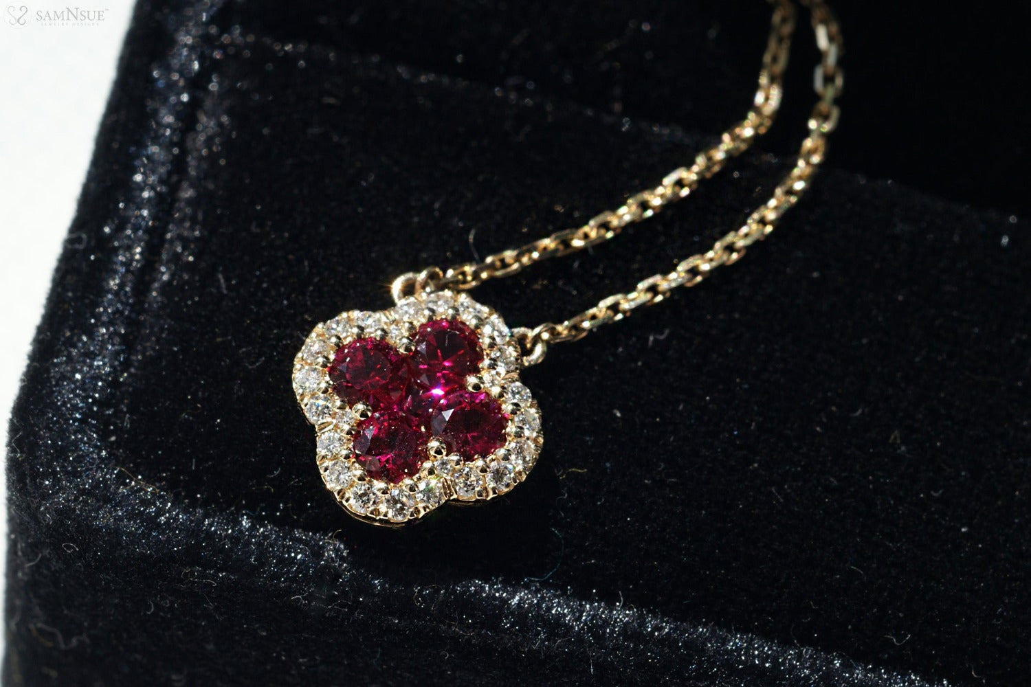 Ruby clover diamond necklace in yellow gold