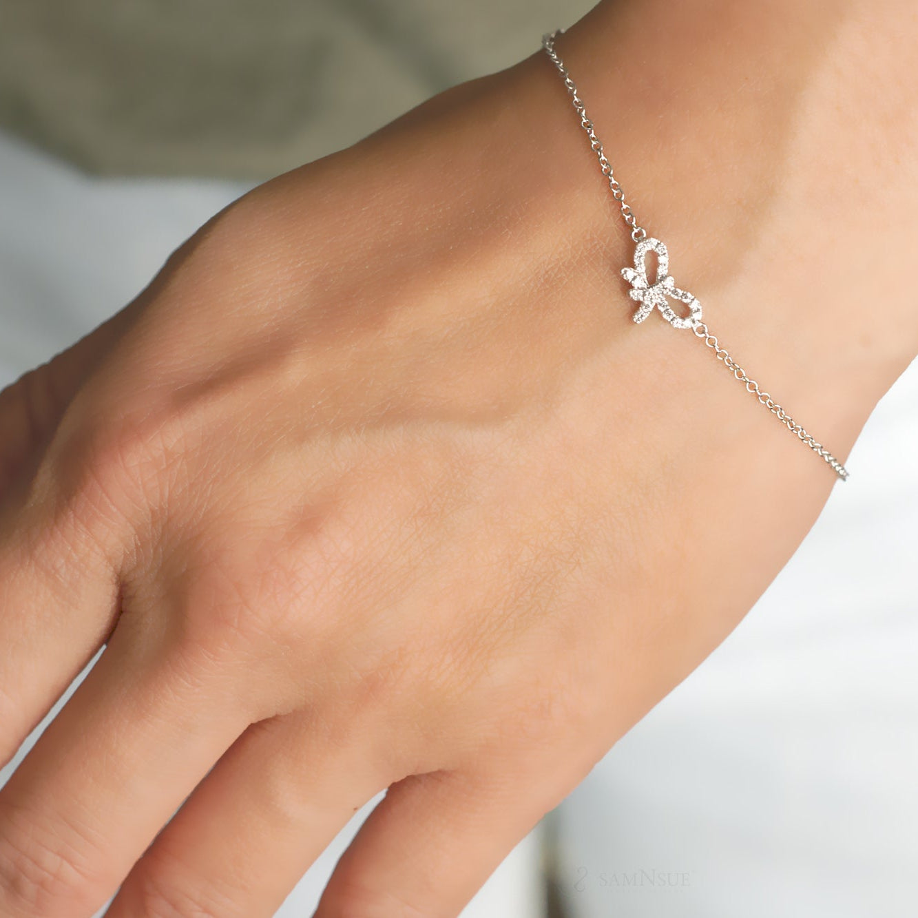 samNsue diamond bow bracelet petite