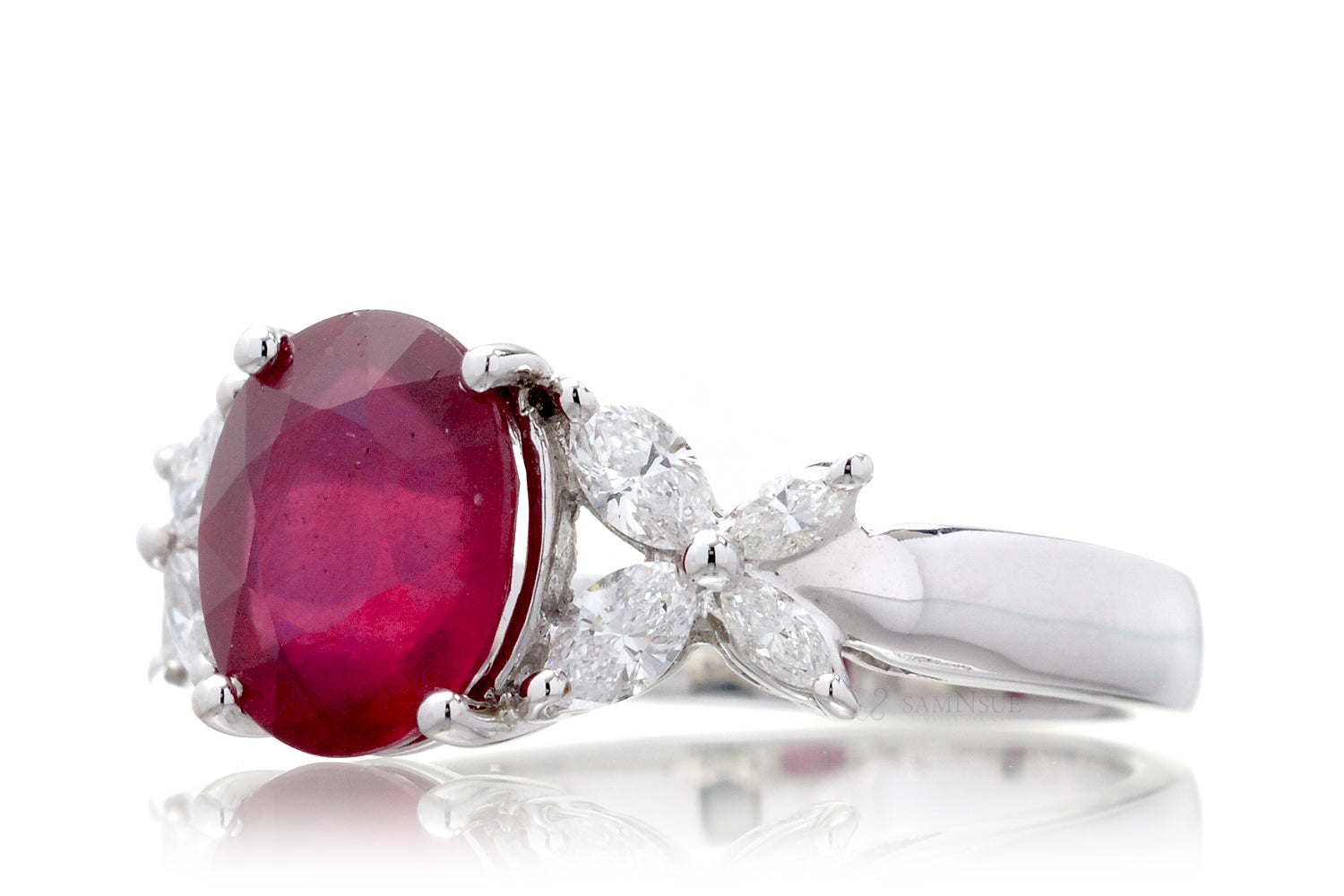 The Meryl Oval Ruby (3.10ct tw*)
